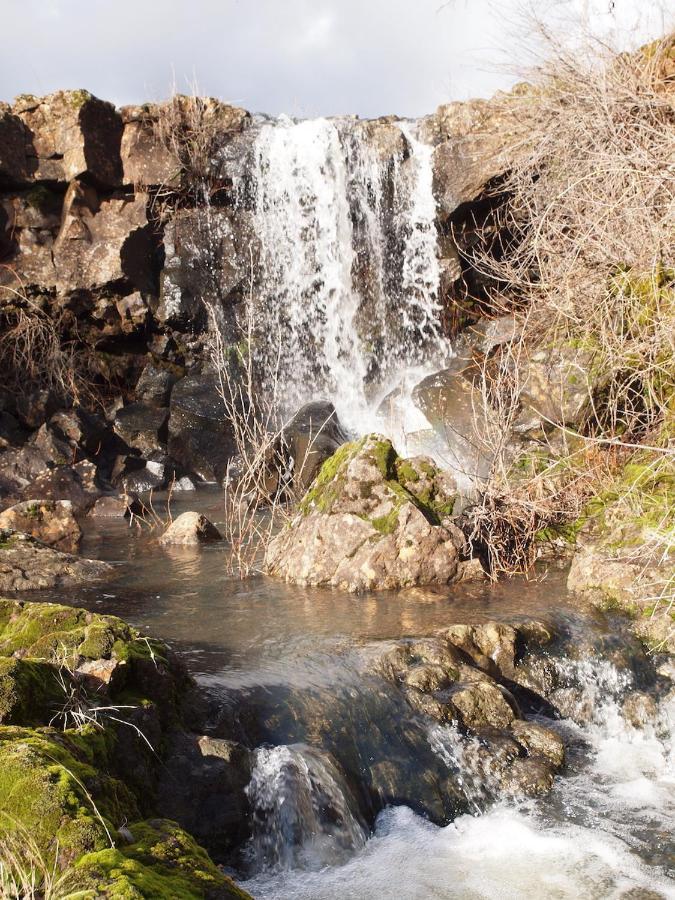 Bear Creek Falls Lodge On 67 Acres Creek & Waterfalls Millville ภายนอก รูปภาพ